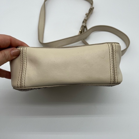 Cole Haan Cream Python Snake Turn Lock Small Crossbody Bag BLEMISH - Picture 4 of 10